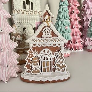 🚫SOLD🚫Cupcakes & Cashmere Gingerbread House